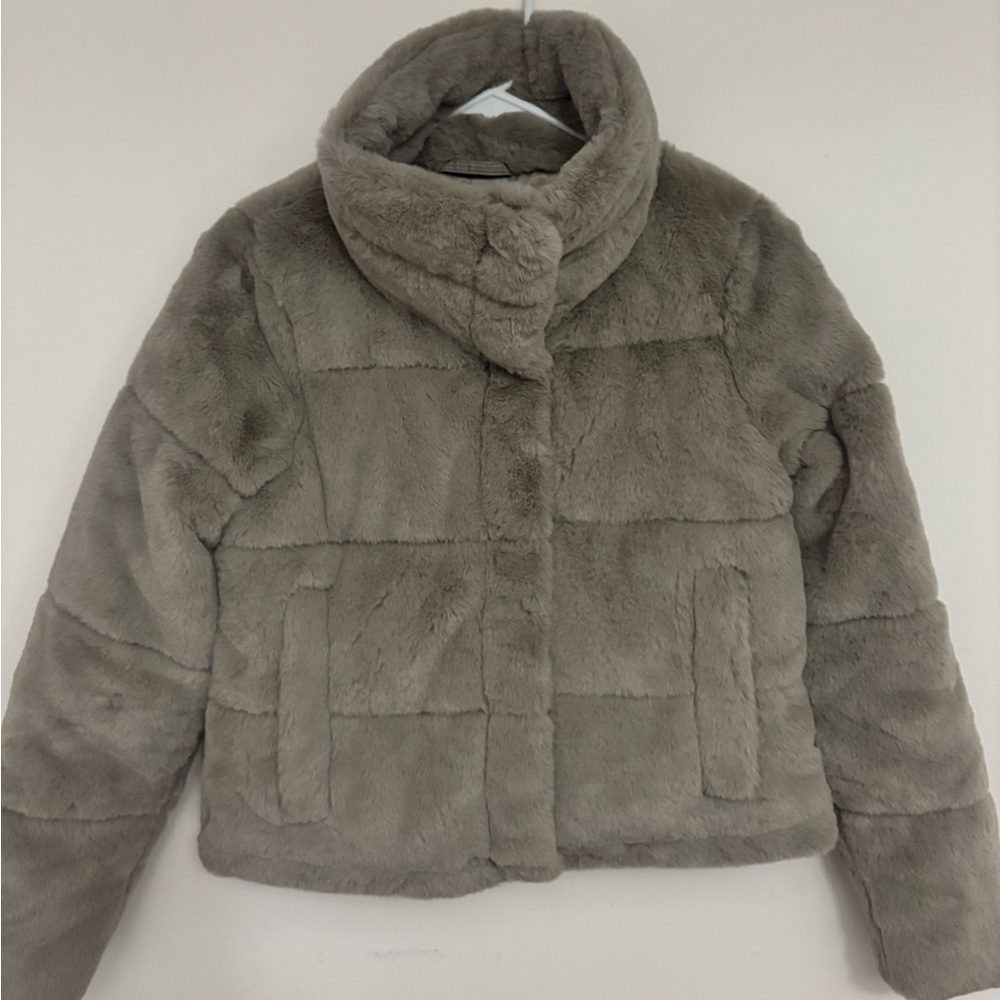 Faux Fur Women Abercrombie & Fitch Mini Puffer - Size XS